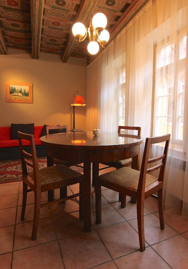 Historical Apartment With Balcony Prague Exterior photo
